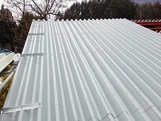 折板（セッパン）屋根