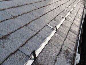 採色スレート屋根用雪止め金具