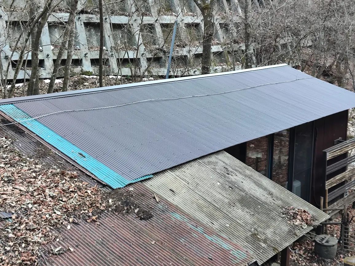 仕上がりやねの全景写真