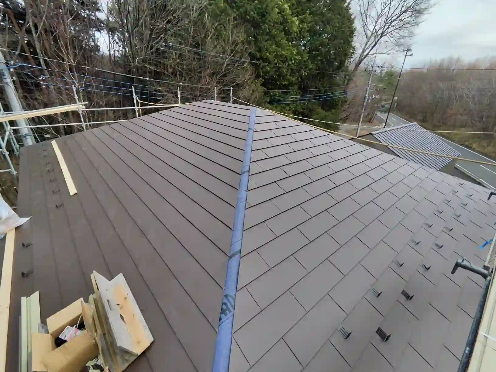 本体葺き上がりの全景