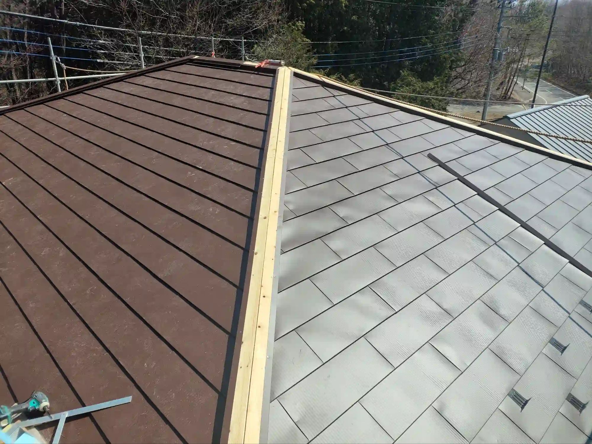 本体工事後の各部の仕上げを行なう。途中写真